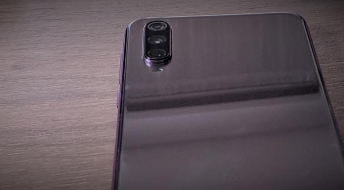 [Recenzja] Xiaomi Mi 9SE – porządny średniak